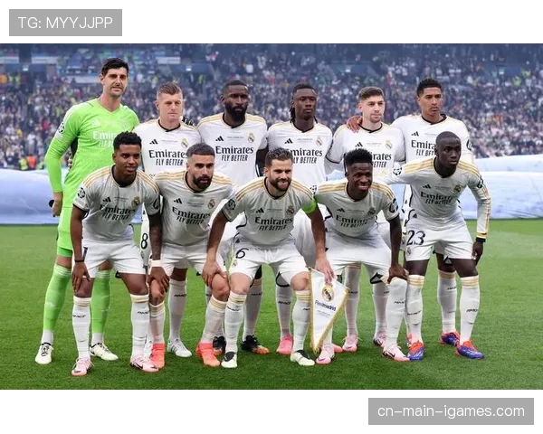 奖杯巡游：皇马全队携欧冠奖杯在马德里市中心与数十万球迷庆祝